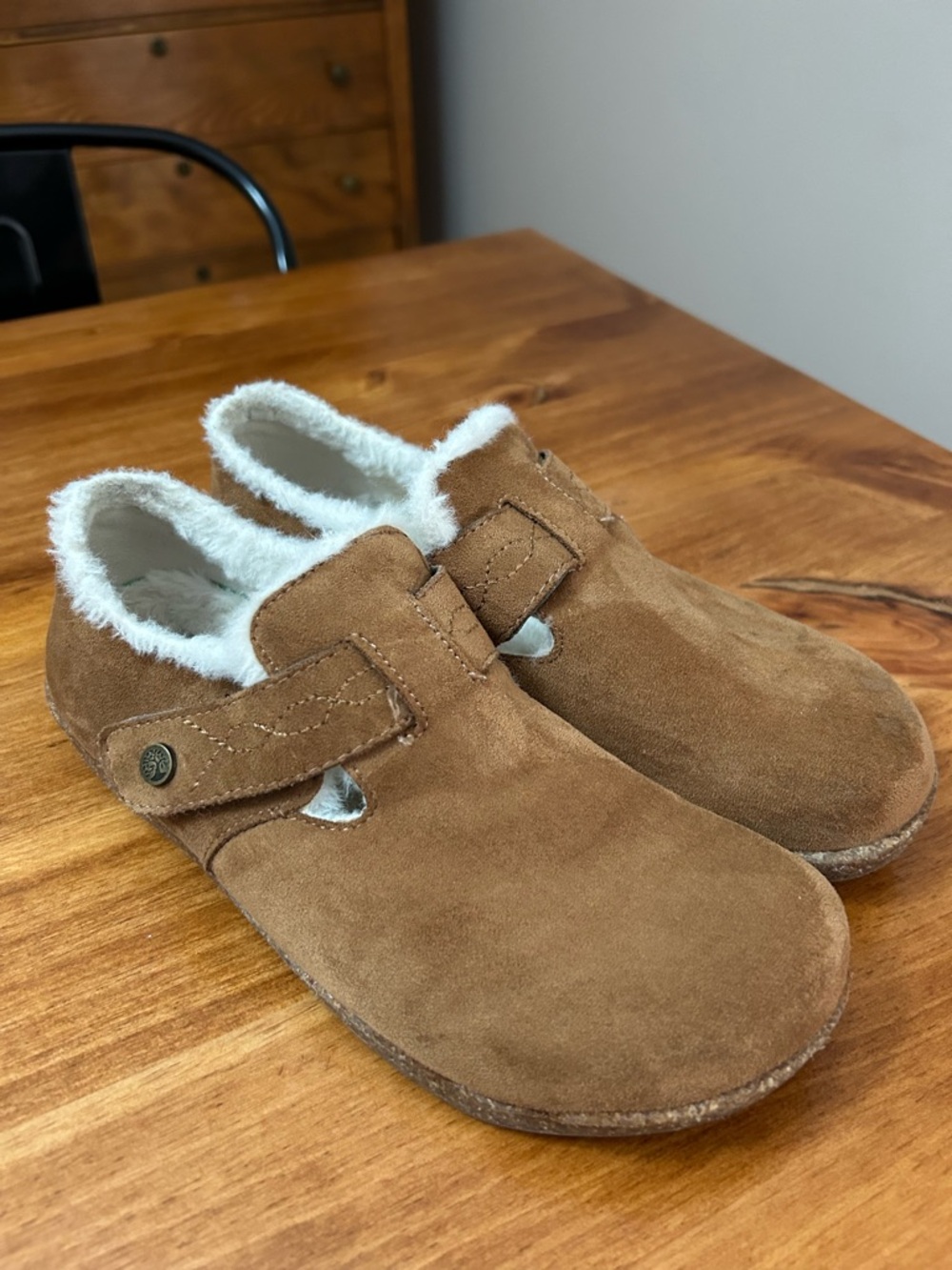 Earth Origins Cozy Suede Slip-On Clogs with Faux Fur Lining -8.5
